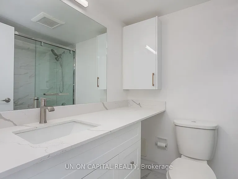 720 Spadina Ave #904 — Photo 7