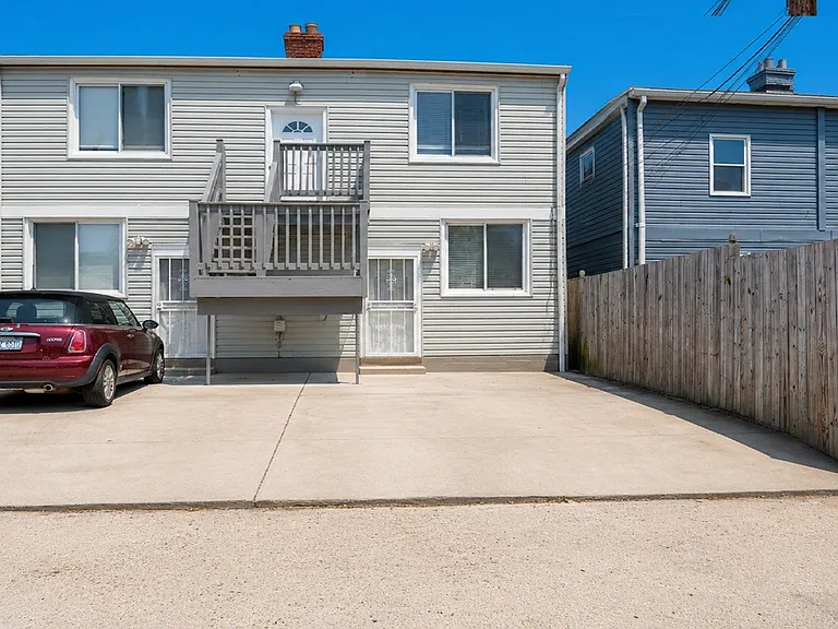 1316 Adams St NE #1 — Photo 17