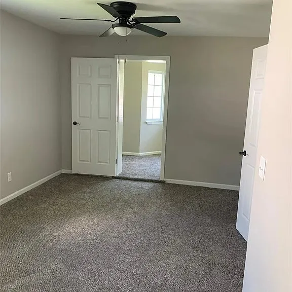 1015 Bowden St — Photo 10