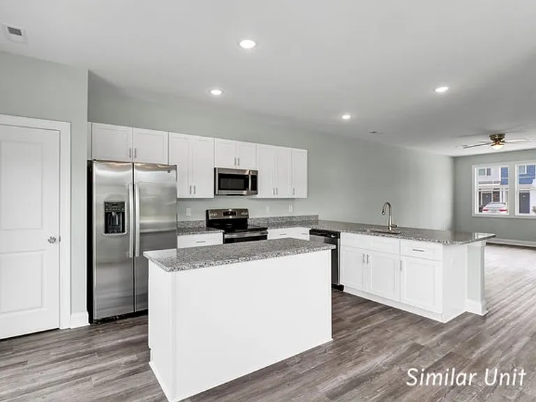 305 Starfish Ln — Photo 7