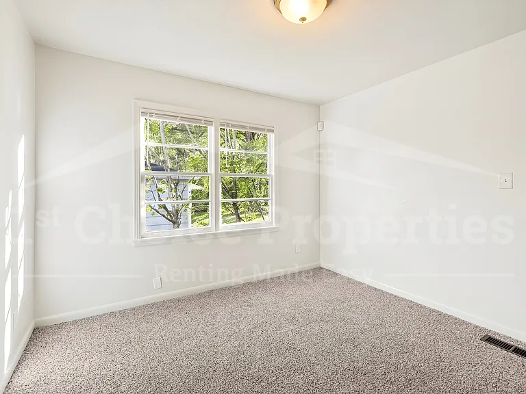 932 Five Mile Rd — Photo 7