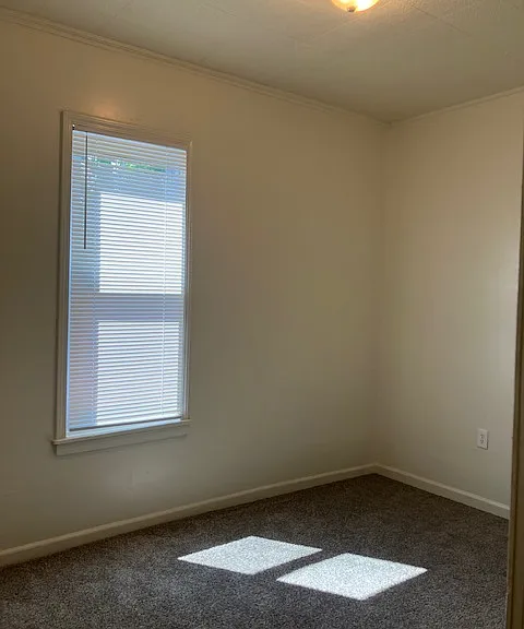 915 W Macqueen Ave — Photo 17