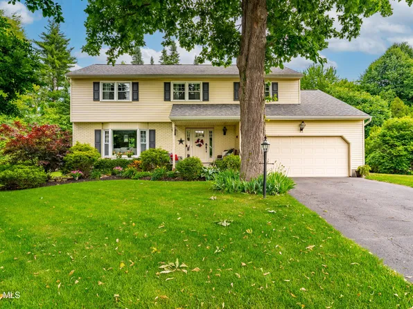 33 Sheffield Drive, Delmar, NY 12054