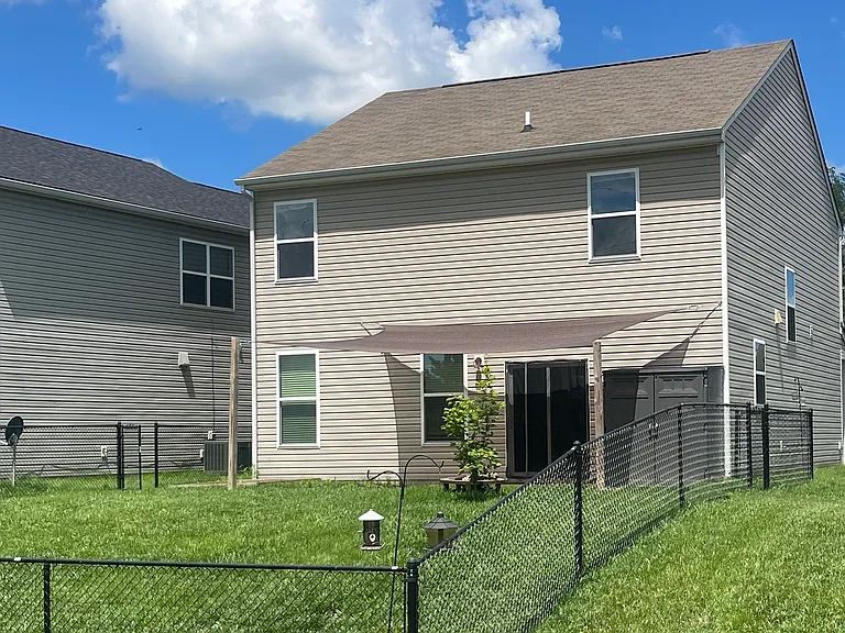 2263 Shadow Bend Dr — Photo 4