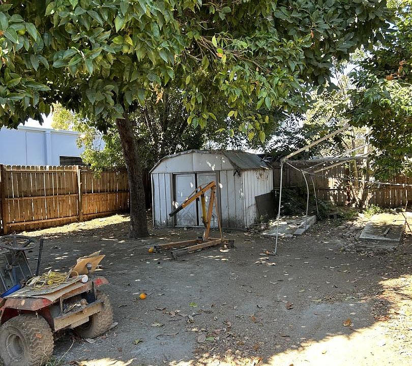 2nd image of 529 Columbia Ave
