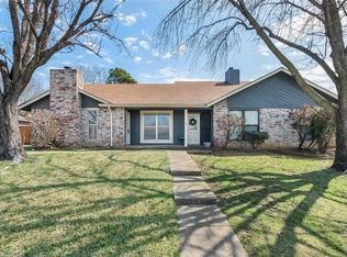 2910 Timothy Ln, Euless, TX 76039