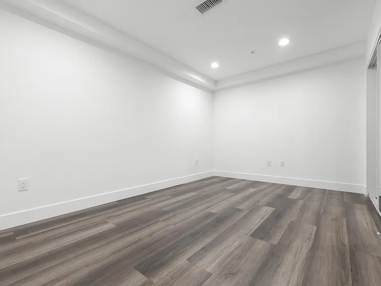 6006 N Klump Ave — Photo 10