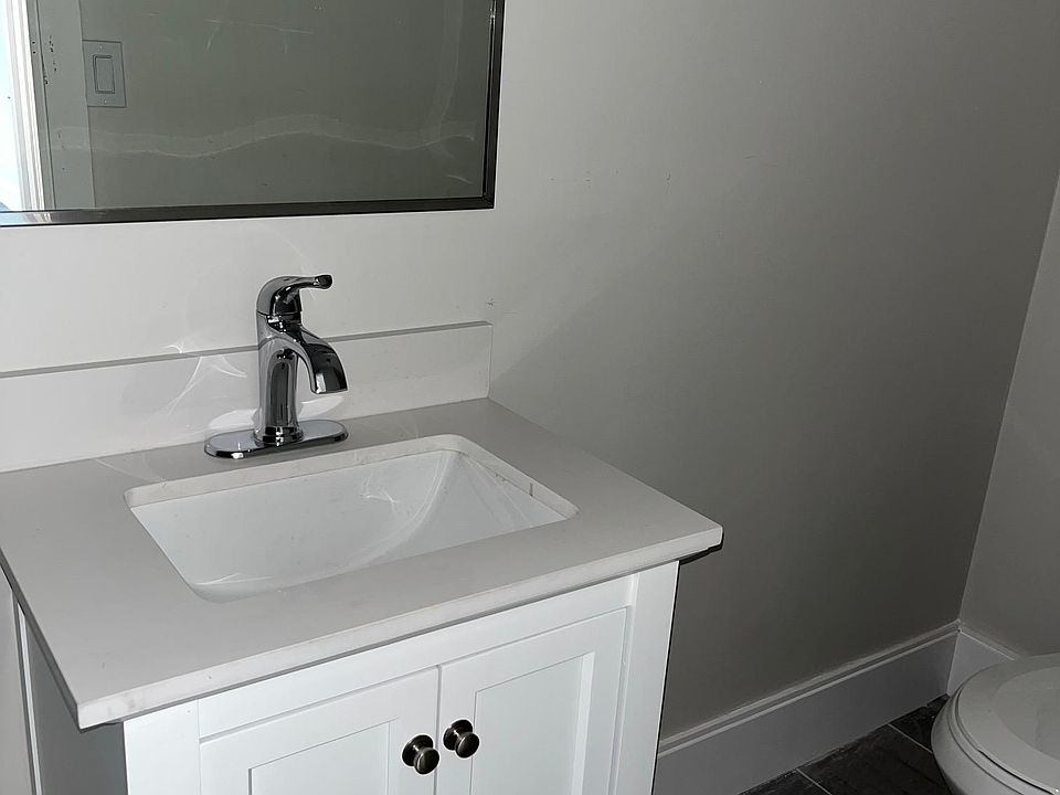 2nd image of 75 Williams St #1