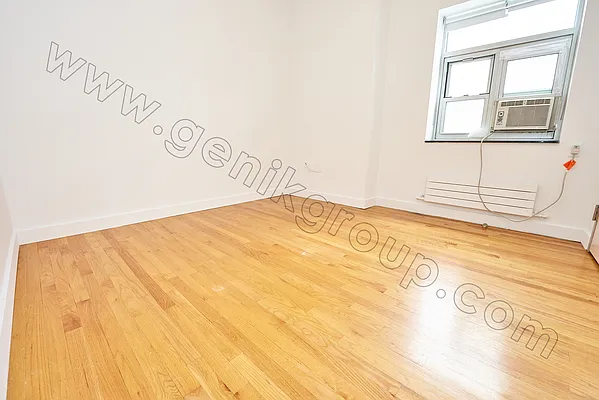 Rented by Genik Group Corp | media 33