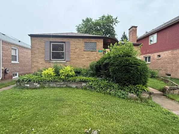 9559 S Mozart Ave, Evergreen Park, IL 60805