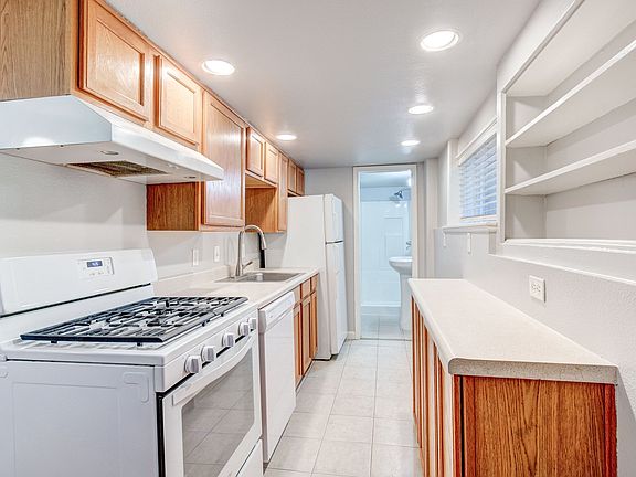 2nd image of 4450 Lowell Blvd #5
