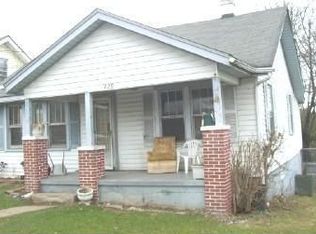 220 Floyd Ave, Pulaski, VA 24301