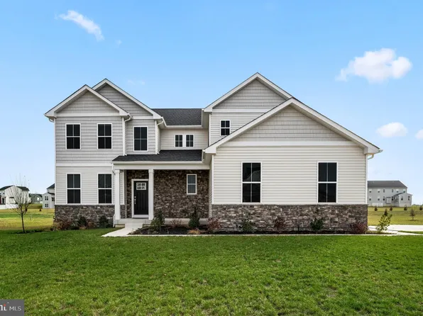 306 Bronzeleaf Dr W, Middletown, DE 19709