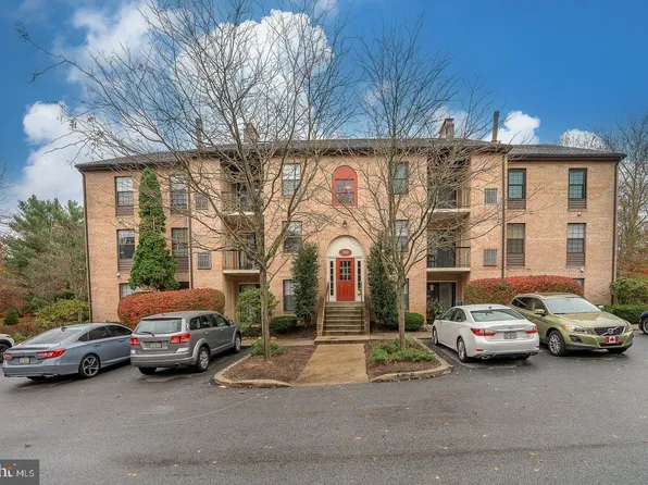 313 Washington Pl, Chesterbrook, PA 19087