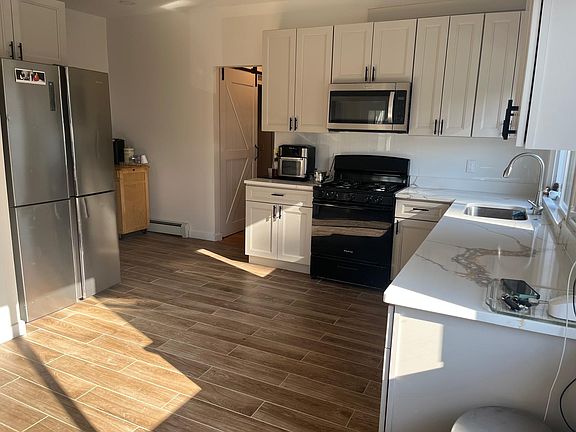 3rd image of 217 Old Bates Gates Rd #1