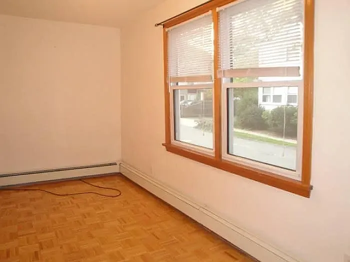 15 Banks St #1 — Photo 10