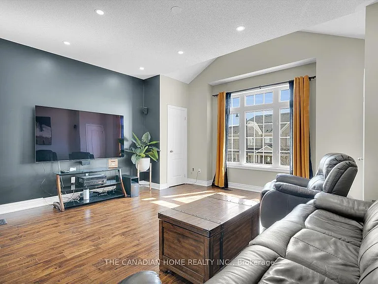 33 Denali Cres — Photo 24
