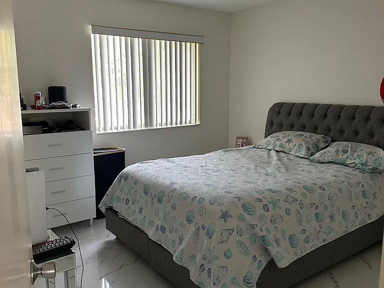 4557 Luxemburg Ct — Photo 14