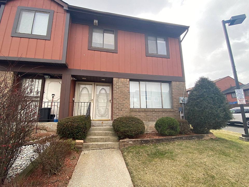 1st image of 16 Ivy Ct