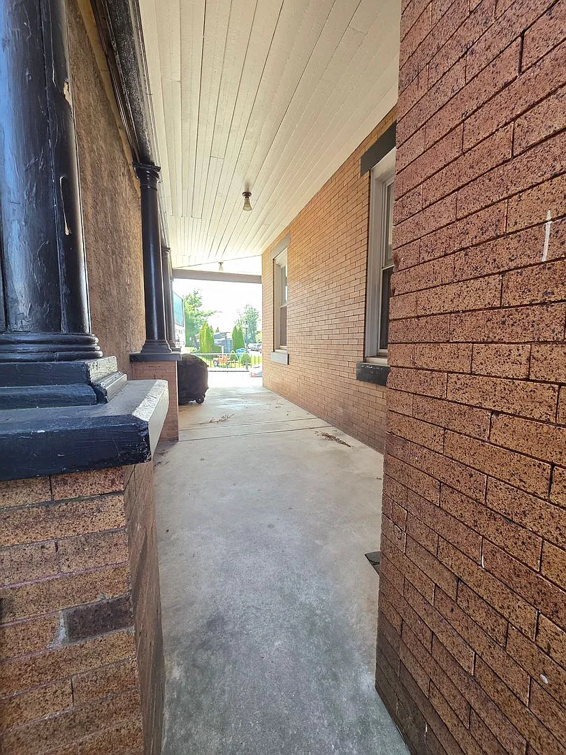 Building Photo - 5 Huntingdon Pike