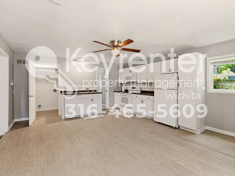 338 1/2 N Holyoke Pl — Photo 6