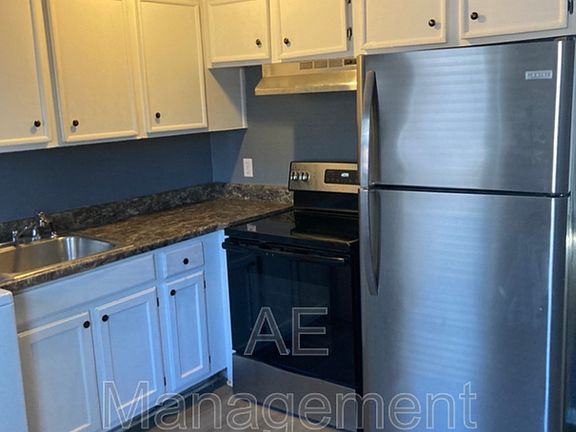 2nd image of 2127A Grandy Ave