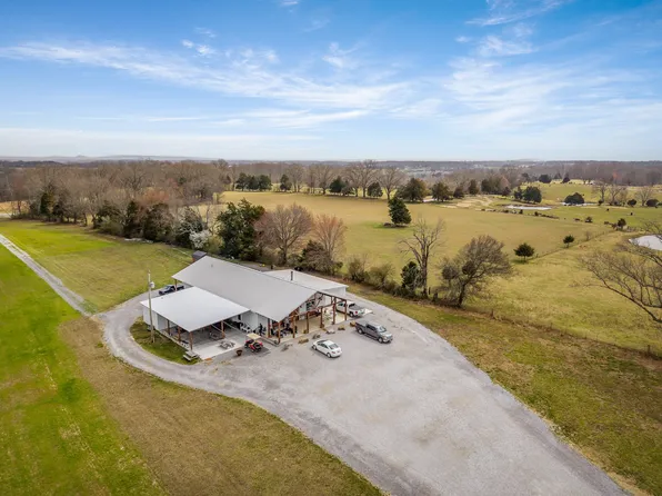300 Jefferson Rd, Smithville, TN 37166