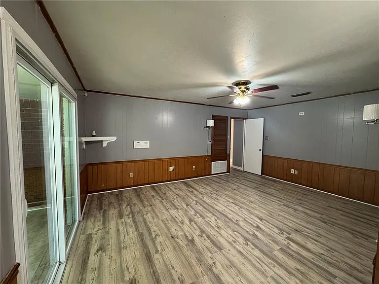 1054 Gallen Ct — Photo 27