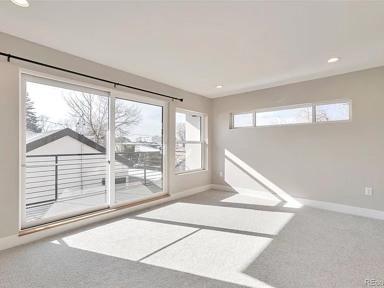 1453 Irving St — Photo 13