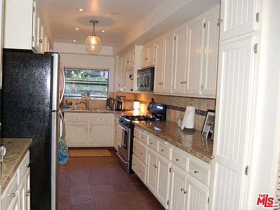 4th image of 1761 Bryn Mawr Ave