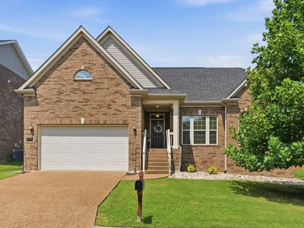 618 Stonebridge Ln, Mount Juliet, TN 37122