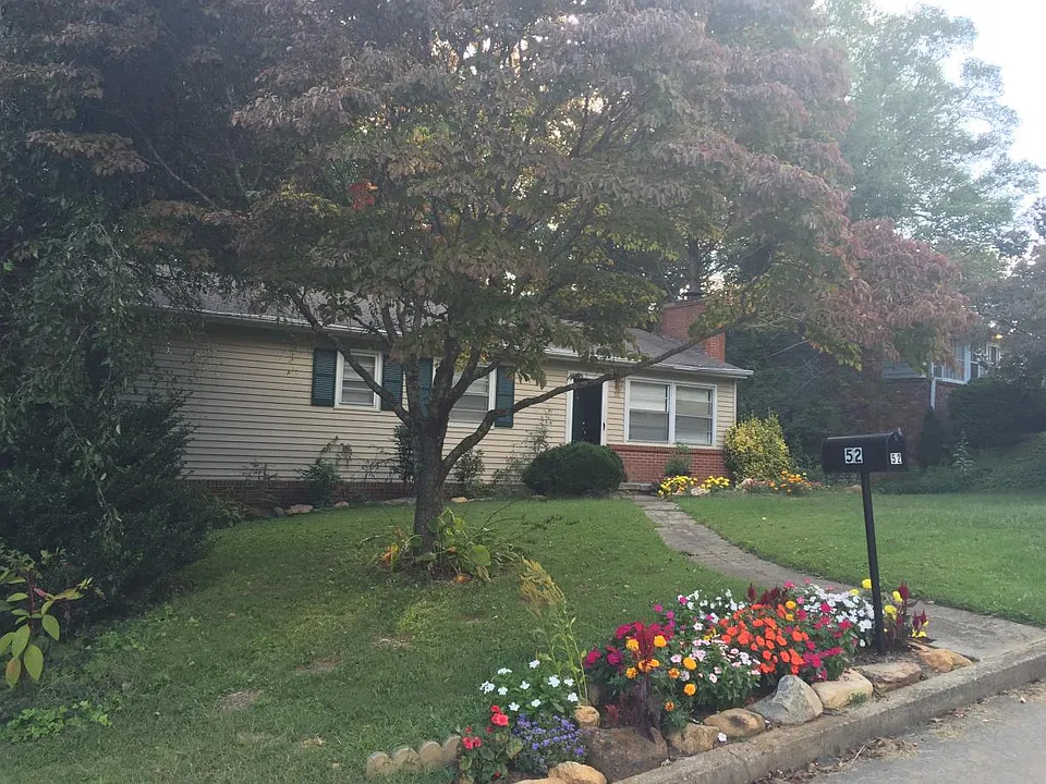 52 Pinehurst Rd