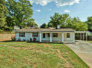 8215 Tamarack Rd, Knoxville, TN 37919