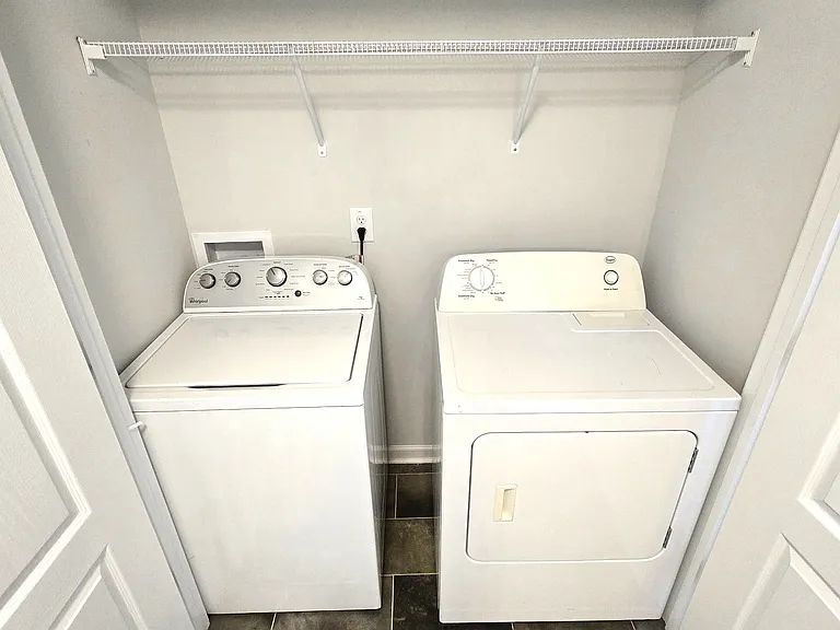 824 Conductor Ct — Photo 13