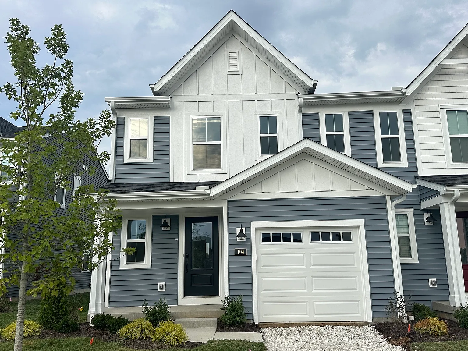 3 bed, 2.5 bath, 1427 sqft, $2,500 — Photo 1