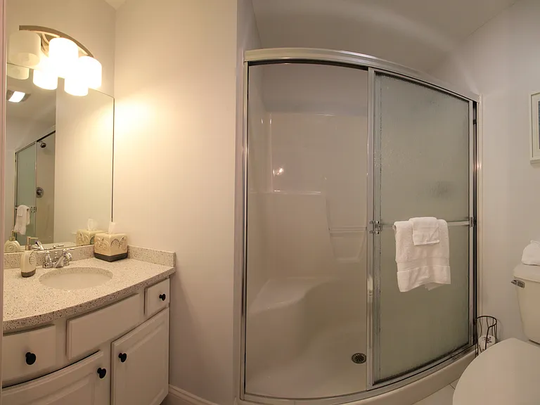 Two-bedroom apartment bathroom