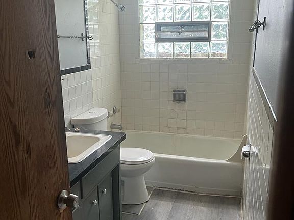 2nd image of 4327 W Fairmount Ave #2