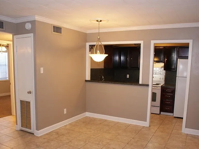 1300 Cardinal Dr #A — Photo 6