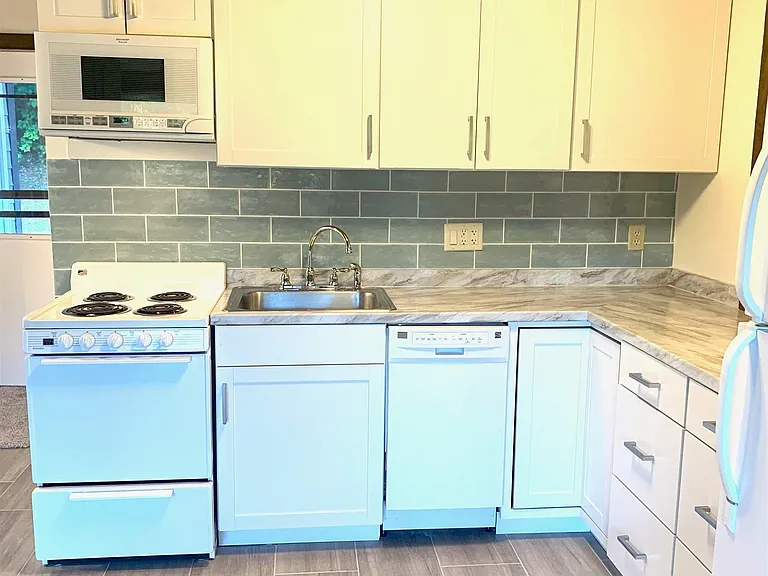 576 Francestown Rd #13 — Photo 5