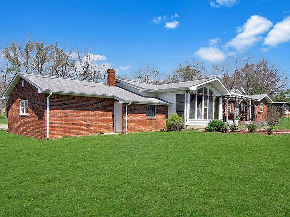 3rd image of 3388 County Road 4220