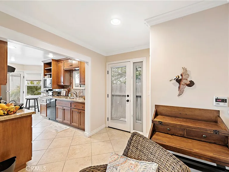 1466 Randall Way — Photo 10