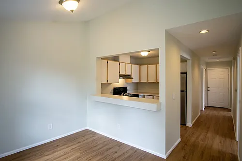 245 SW Hooker St #7 Photo 1