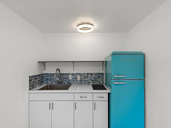 2nd image of 503 N 2nd St APT 8