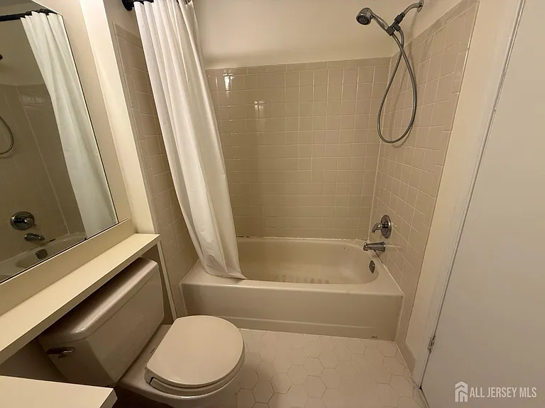 207 Darwin Ln — Photo 18