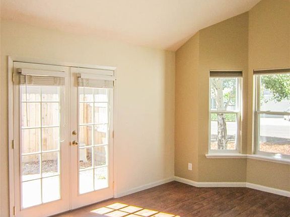 5th image of 864 Kristi Ln