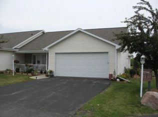 246 Wyldewood Dr UNIT A, Oshkosh, WI 54904