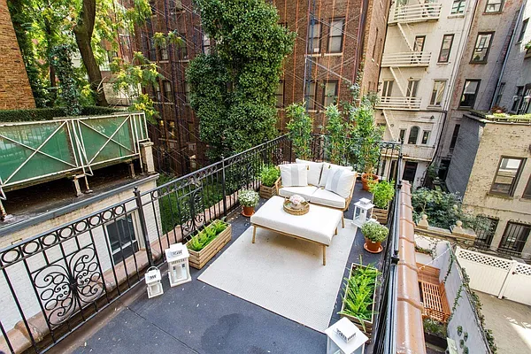 Rented by Sotheby's International Realty | media 8