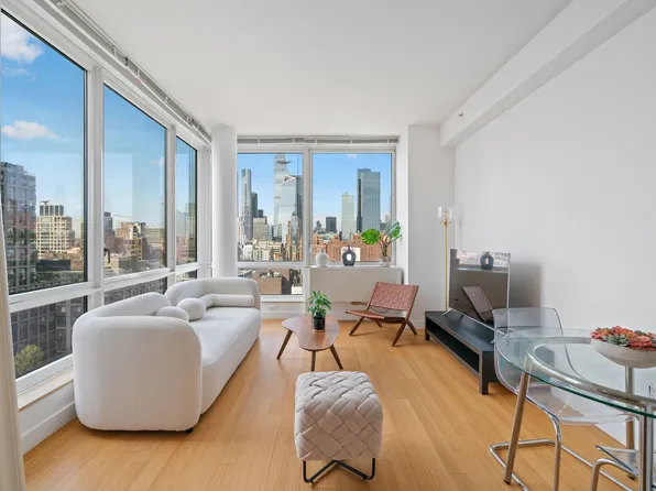 450 West 17th Street 1910 image 2 of 15