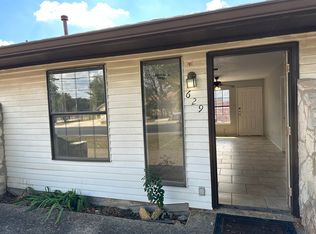 629 Oak Park Dr, Boerne, TX 78006