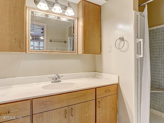 4th image of 7306 Tintern Cir S
